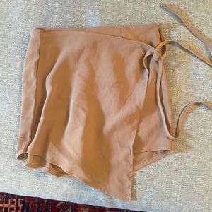 tan skort